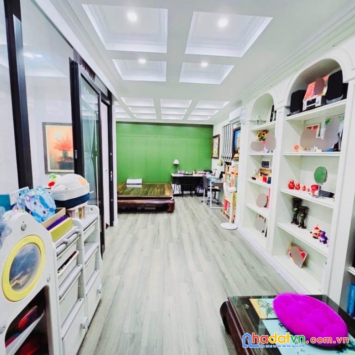 Bán nhà cầu giấy 70m2 6 tầng mt 5m 22.x tỷ - nội thất sang trọng