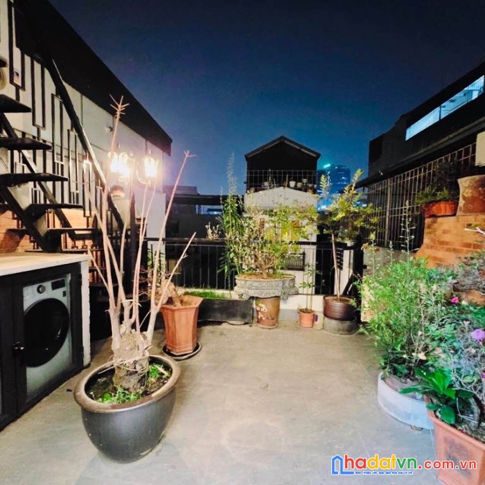 Bán nhà cầu giấy 70m2 6 tầng mt 5m 22.x tỷ - nội thất sang trọng