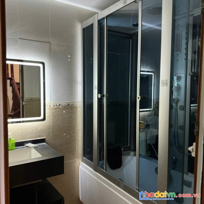 Rẻ bằng giá đất. liền kề 4 tầng kđt kiến hưng. đường 3 ô tô tránh đỗ. kinh doanh đỉnh
