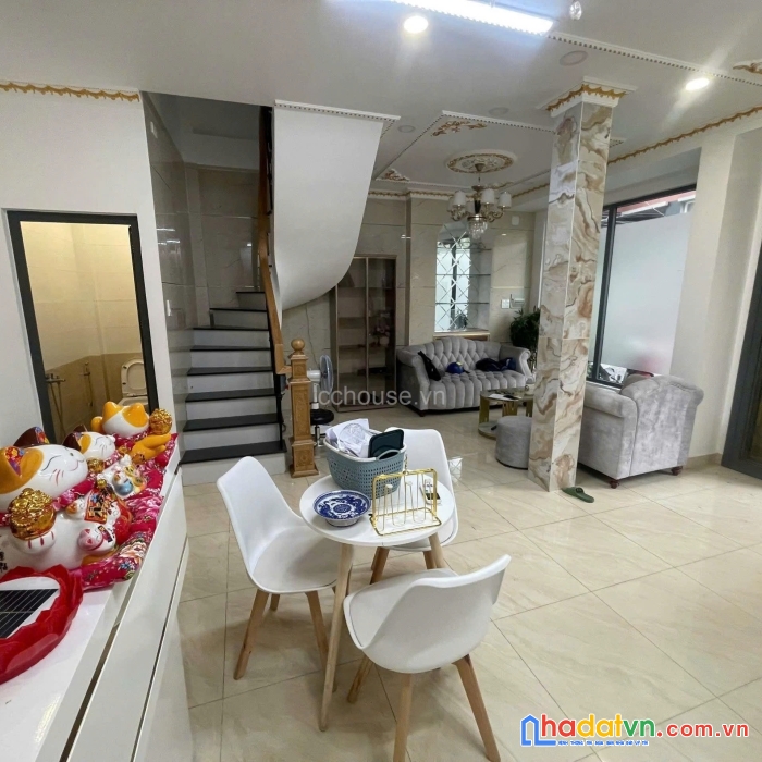 Cho thuê nhà mt 210a nguyễn khắc nhu, phường cô giang, quận 1
