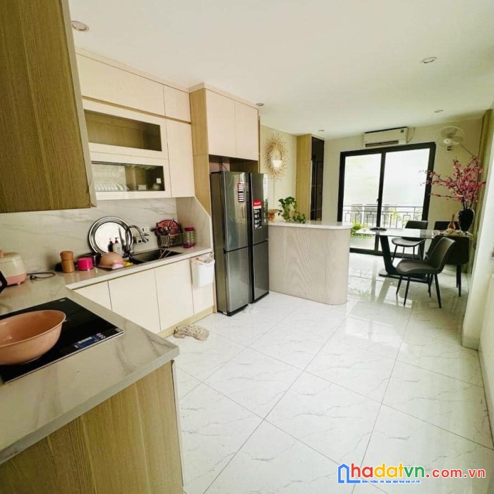 Bán nhà phố trường chinh, thanh xuân 40m, 6 tầng. giá: 14.5 tỷ. lh: 0937158386
