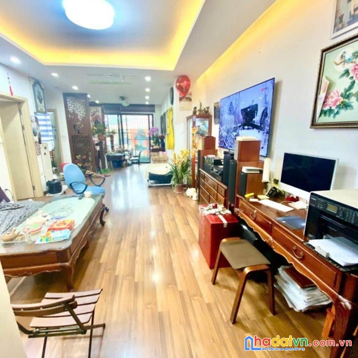 Bán tòa a chung cư b6 nam cao golden armor 84m2 10,2 tỷ - 2pn 2wc view hồ gv