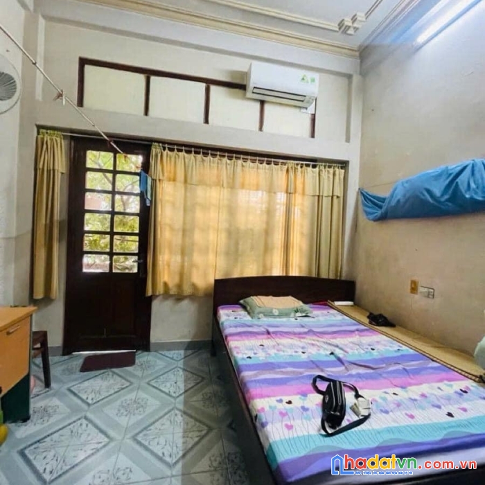 Bán nhà phố phương mai, đống đa 39m, 4 tầng. giá: 20 tỷ. lh: 0937158386