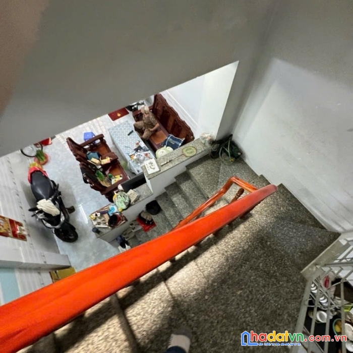Hàng đầu tư - cạnh mt chiến lược - bình tân - 44m2 - 3 tầng - hxh - chỉ nhỉnh 4 tỷ