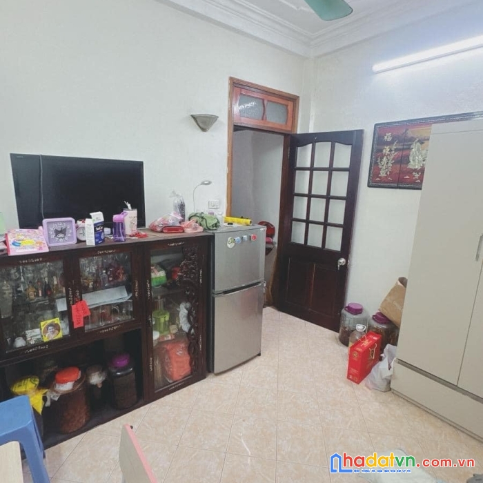 Bán nhà phố yên lạc, hai bà trưng 39m, 4 tầng. giá: 12.5 tỷ. lh: 0937158386