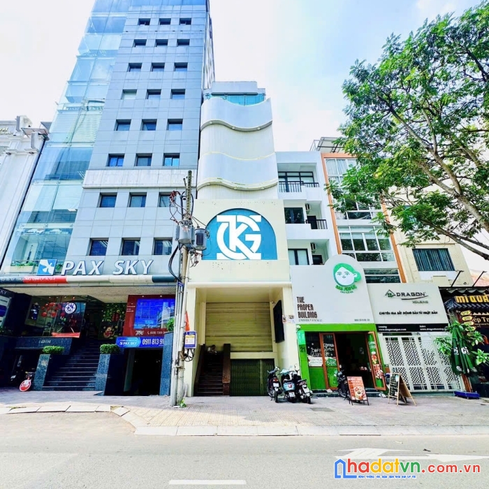 Cho thuê 19 trương định q3 dt 5,2x26m, hầm lửng 5 lầu
