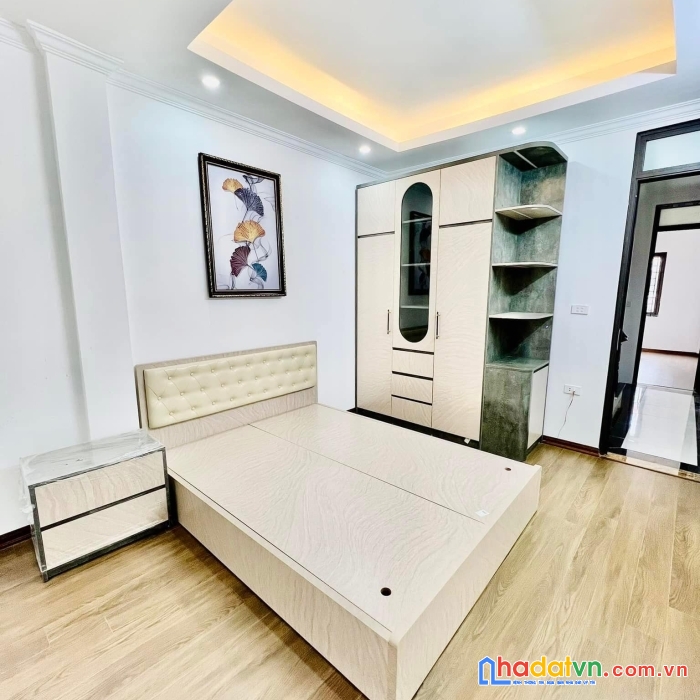 Bán nhà phố minh khai, hai bà trưng 40m, 4 tầng