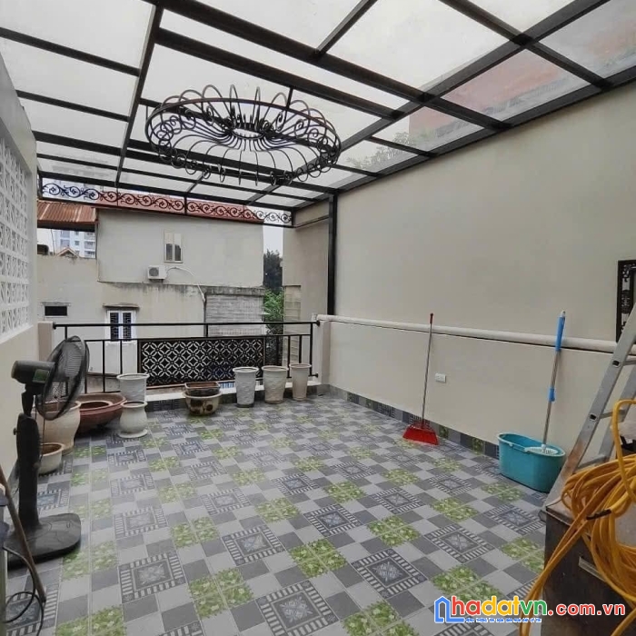 Bán nhà phố trương định, hoàng mai 49m, nhà 5 tầng. giá: 8.36 tỷ. lh: 0937158386
