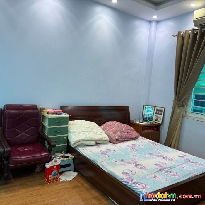 Bán nhà kim mã 71m2 mặt tiền 5m 11,9 tỷ - lô góc 3 thoáng - nhà đẹp ở ngay - full nội thất