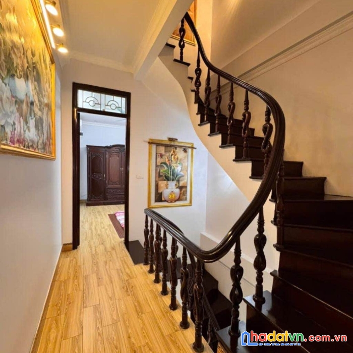 Bán nhà giảng võ 45m2 6 tầng 8 tỷ x - 2 mặt thoáng