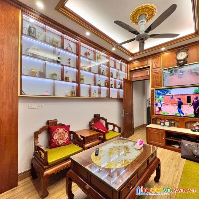 Bán nhà giảng võ 45m2 6 tầng 8 tỷ x - 2 mặt thoáng