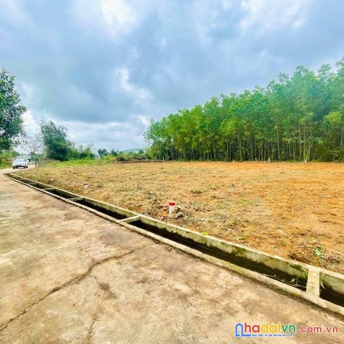 Chính chủ cần bán lô đất 1200m2 view sông, sát quốc lộ 14h, giá chỉ 3xx triệu