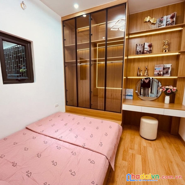 Bán nhà phố hoàng mai - hoàng văn thụ 40m, 4 tầng