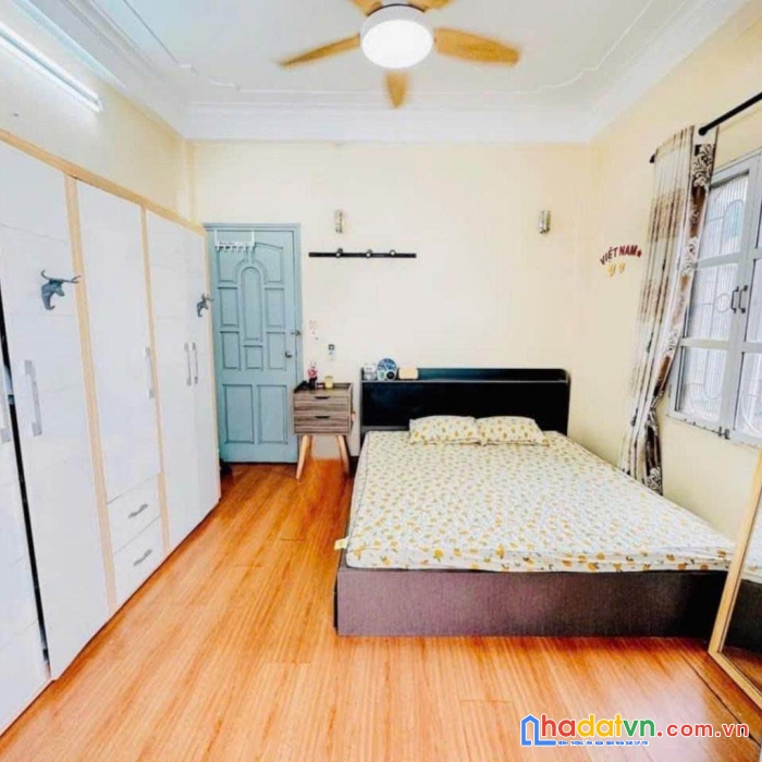 Bán nhà trịnh công sơn 55m2 4 tầng mặt tiền 4m, trung tâm tây hồ 