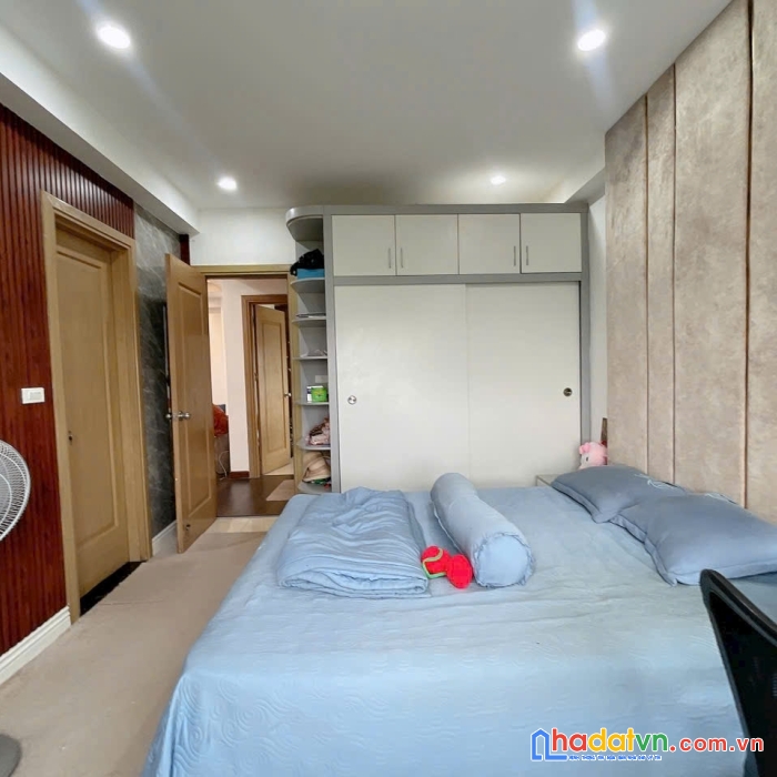 Cần bán gấp căn hộ góc view hồ, full nội thất giá 2.5 tỷ tại kdt thanh hà cienco 5