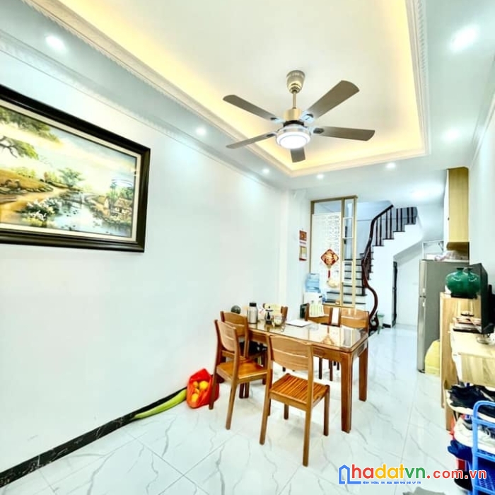 Bán nhà ngõ hòa bình 4, hai bà trưng 30m, 5 tầng