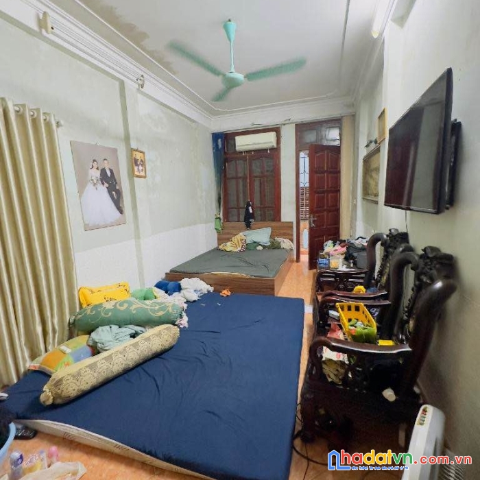 Bán nhà ngõ 112 ngọc khánh 75m2 5 tầng mặt tiền 8,8m - 14,8 tỷ - 20m ra ô tô