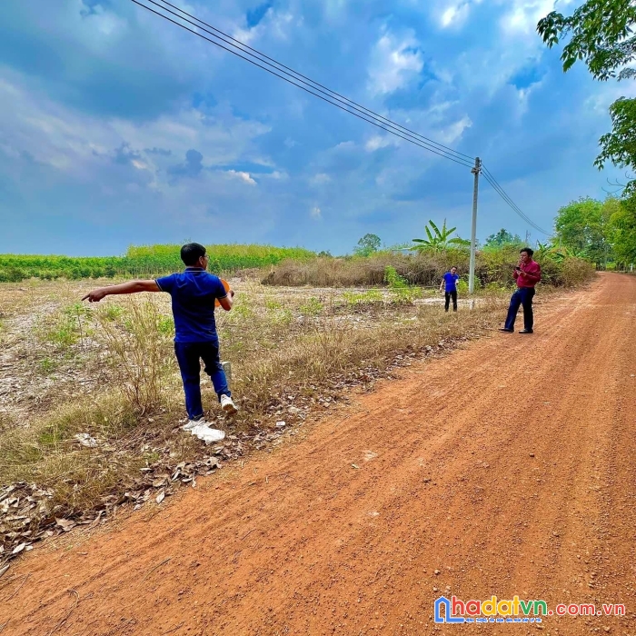 495 triệu cho 275m đất có 100m thổ cư nằm đối diện trường trung học minh thạnh huyện dầu tiếng 