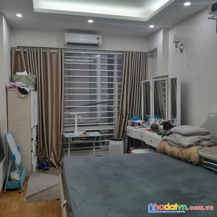 Hiếm bán nhà vạn phúc 40m2 5 tầng mặt tiền 3,5m 11 tỷ 5 - hàng xóm đại sứ quán - gần phố