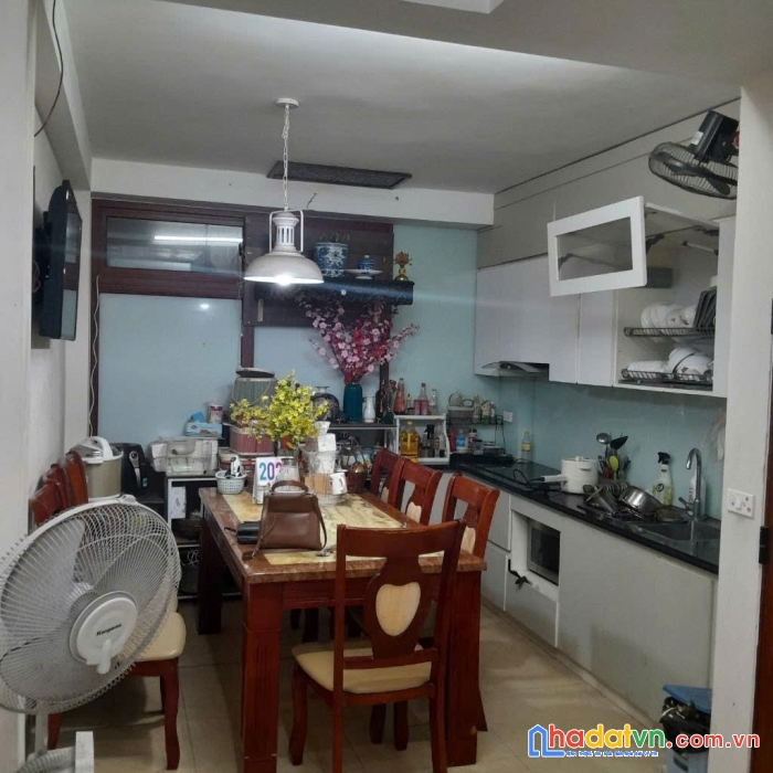 Hiếm bán nhà vạn phúc 40m2 5 tầng mặt tiền 3,5m 11 tỷ 5 - hàng xóm đại sứ quán - gần phố