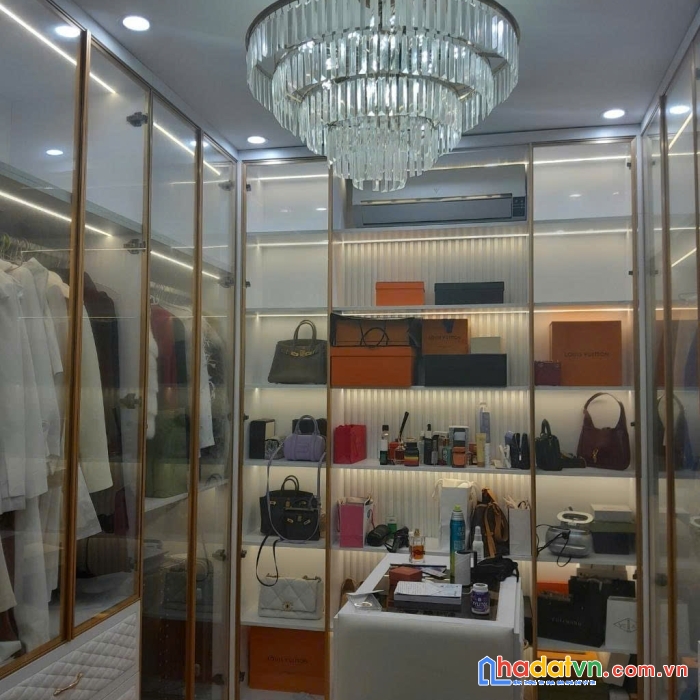 Hiếm bán nhà vạn phúc 40m2 5 tầng mặt tiền 3,5m 11 tỷ 5 - hàng xóm đại sứ quán - gần phố