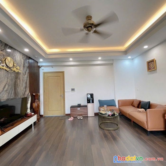 Chính chủ gửi bán căn hộ góc view hồ, full nội thất giá 2.5 tỷ tại kdt thanh hà cienco 5