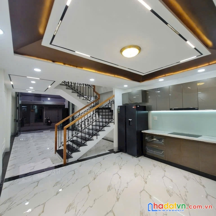 Bán gấp nhà hxh 5 tầng hòa bình quận 11 chỉ 10 tỷ