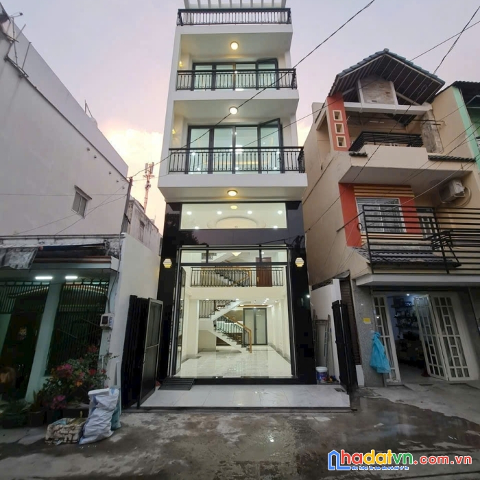 Bán gấp nhà hxh 5 tầng hòa bình quận 11 chỉ 10 tỷ