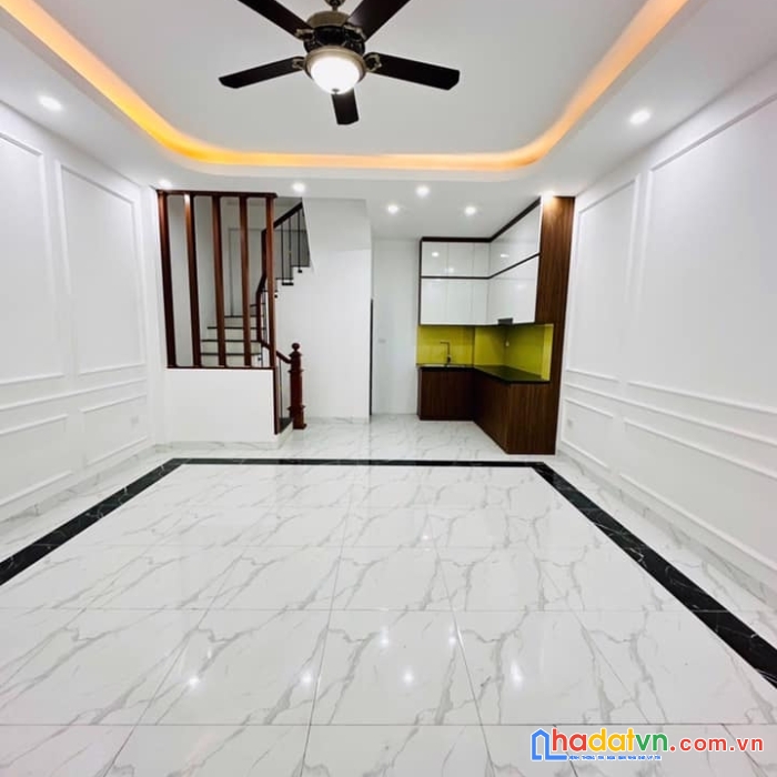 Bán nhà phố giáp bát, hoàng mai 36m, 5 tầng. giá: 6.5 tỷ. lh: 0937158386