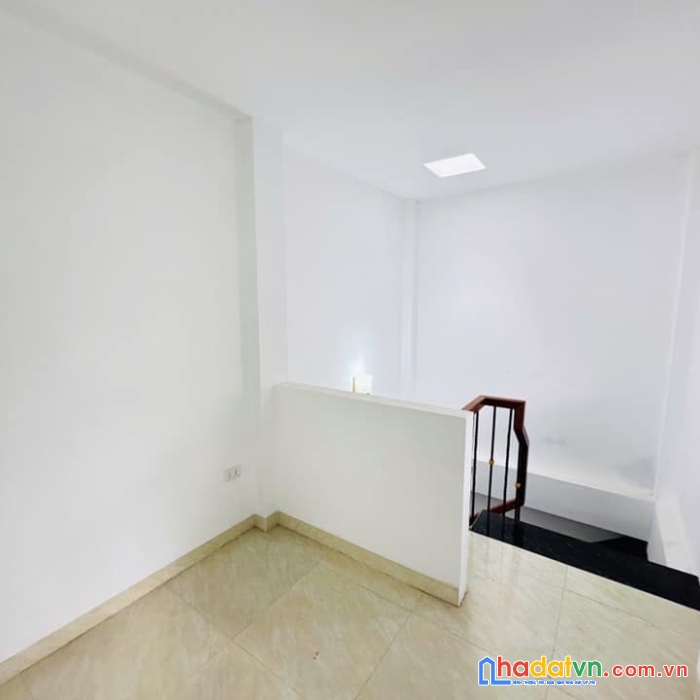 Bán nhà phố giáp bát, hoàng mai 36m, 5 tầng. giá: 6.5 tỷ. lh: 0937158386