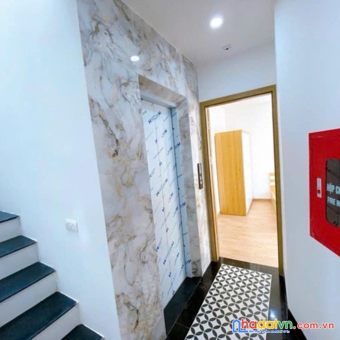 Bán nhà phố kim ngưu, hai bà trưng 49m, 6 tầng.