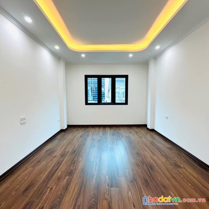 Bán nhà phố bạch mai, hai bà trưng 33m, 6 tầng. giá: 9.7 tỷ. lh: 0937.158.386