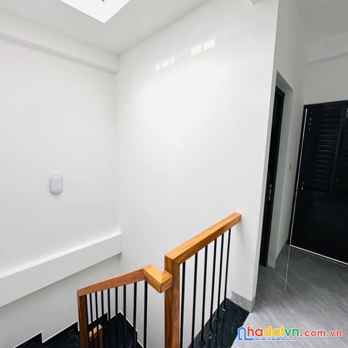 Bán nhà phố bạch mai, hai bà trưng 33m, 6 tầng. giá: 9.7 tỷ. lh: 0937.158.386