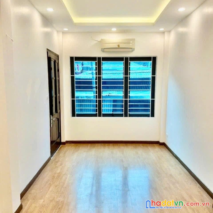 Bán nhà phố minh khai, hai bà trưng 30m, 5 tầng. giá: 7.15 tỷ. lh: 0937.158.386
