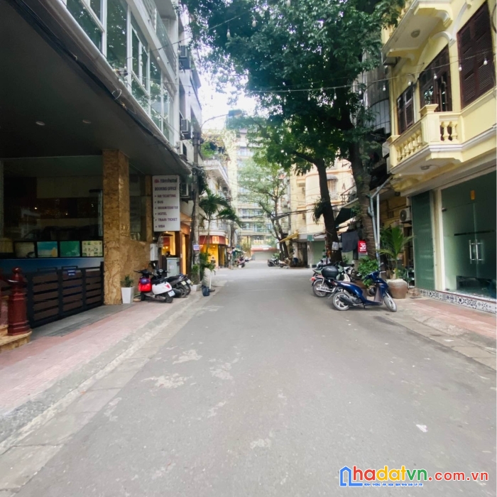 Bán nhanh nhà linh lang 5 tầng - mặt tiền 5.2m 