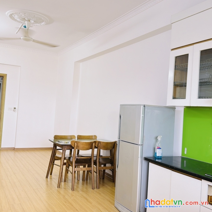 Cần bán căn hộ 2 ngủ full nội thất mới, ban công hướng đông nam view thoáng