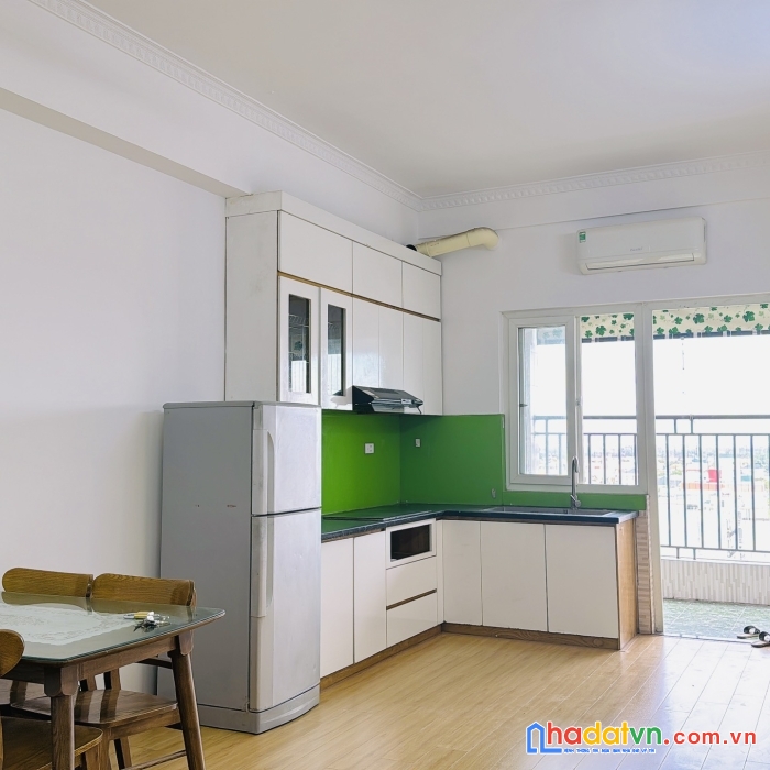 Cần bán căn hộ 2 ngủ full nội thất mới, ban công hướng đông nam view thoáng