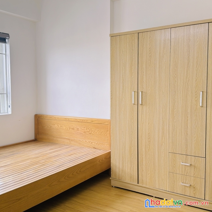 Cần bán căn hộ 2 ngủ full nội thất mới, ban công hướng đông nam view thoáng
