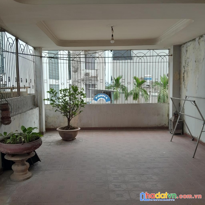Bán nhà tứ liên - 100m2 - 4 tầng - mặt tiền 5m - gần phố - vị trí đẹp - hiếm - 19.5 tỷ