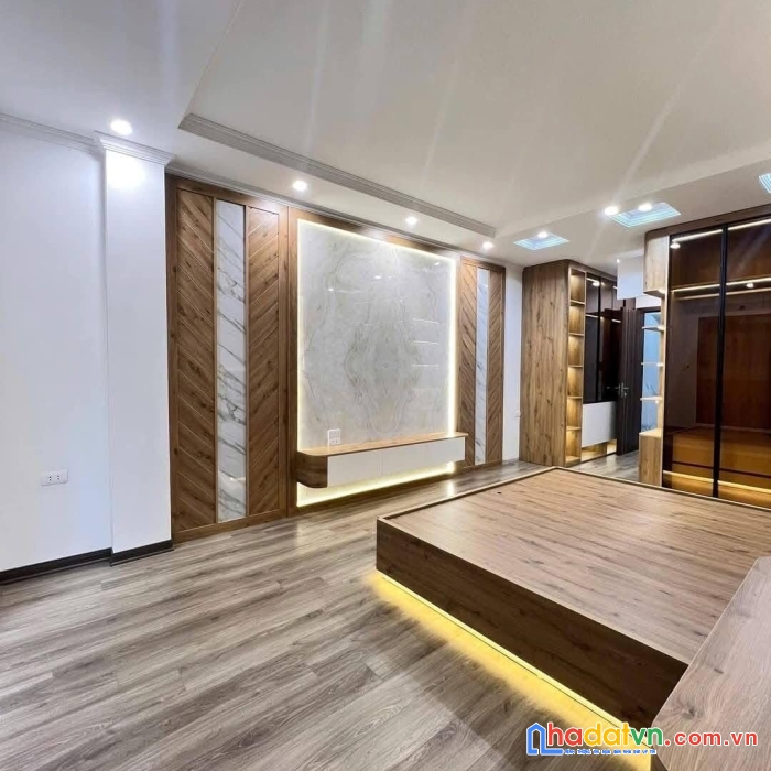 Bán nhà riêng 6 tầng thang máy full nội thất phố khương hạ thanh xuân ngõ nông