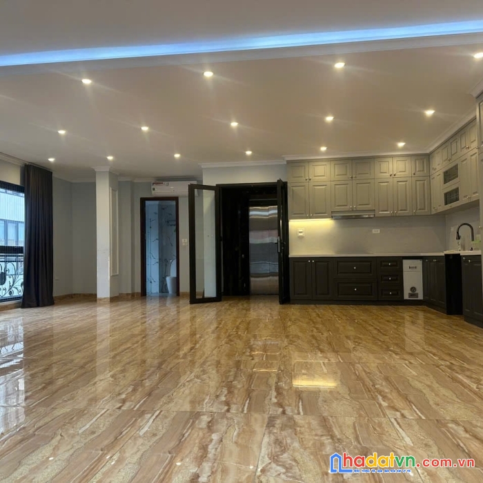 Độc nhất! bán tòa nhà huỳnh thúc kháng, mặt tiền 9m thang máy, phân lô 