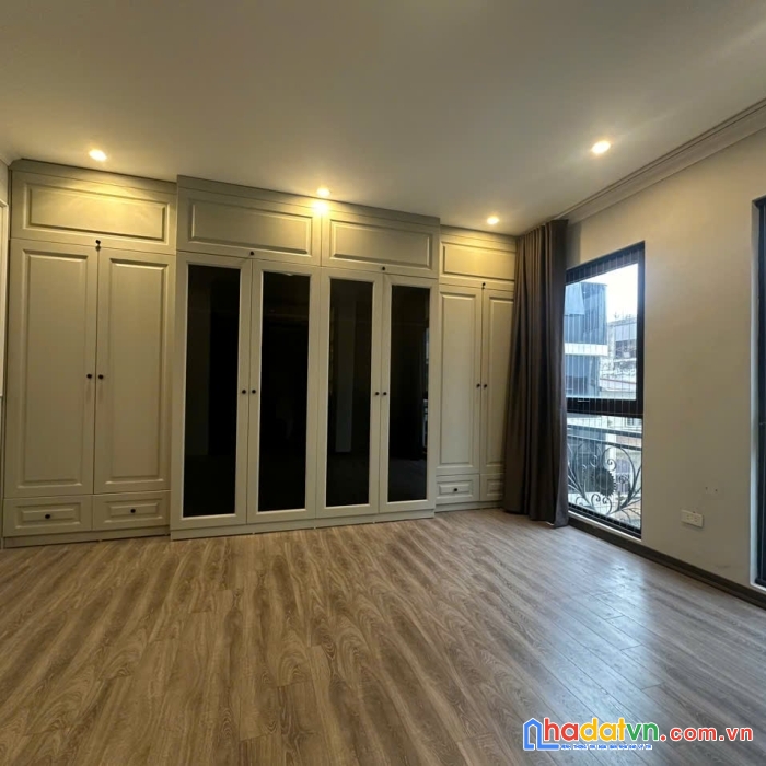 Độc nhất! bán tòa nhà huỳnh thúc kháng, mặt tiền 9m thang máy, phân lô 