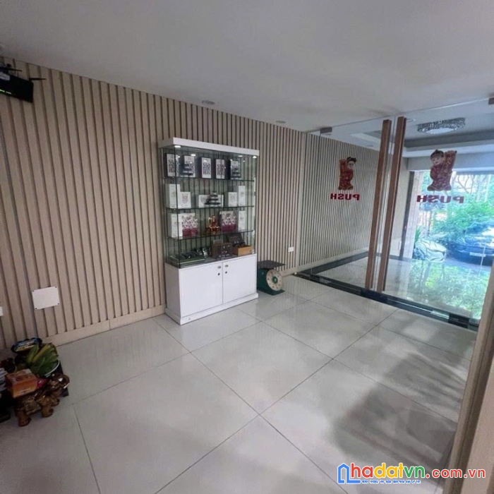 Phân lô vip đỗ quang cầu giấy 7 tầng, mặt tiền 8m, thông sàn thang máy 