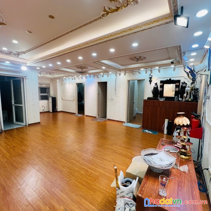 Chính chủ cần bán căn hộ 2pn rộng 78m, full nội thất mới tinh giá rẻ 