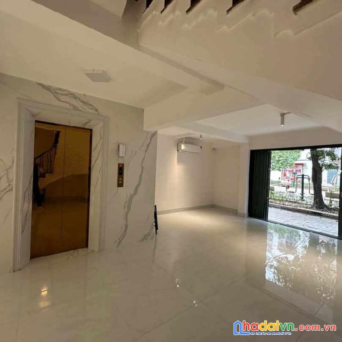 Siêu hiếm bán nhà vườn hoàng ngân 130m2 - 6 tầng thang máy - mặt tiền 7m - phân lô - vỉa hè đá bóng - trước nhà ô tô tránh