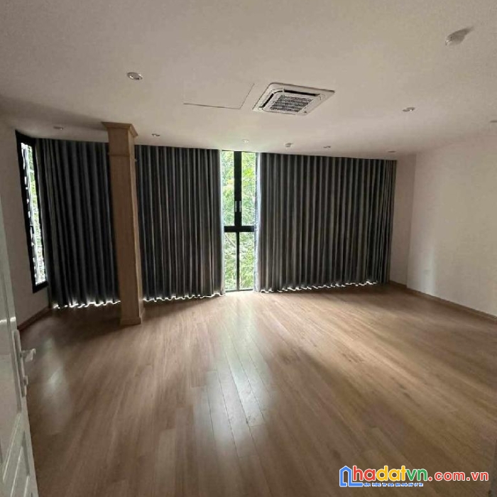 Siêu hiếm bán nhà vườn hoàng ngân 130m2 - 6 tầng thang máy - mặt tiền 7m - phân lô - vỉa hè đá bóng - trước nhà ô tô tránh