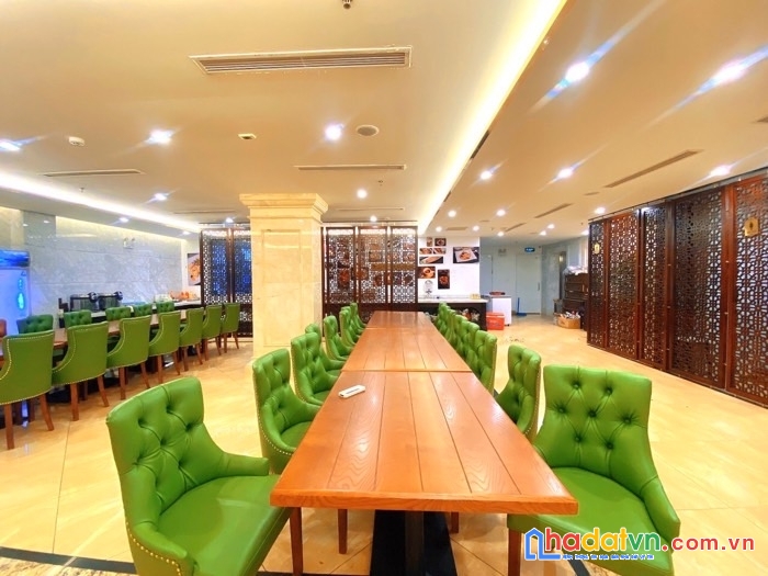 Chỉ duy nhất!! bán khách sạn 5* phố trung hòa 10 tầng thang máy
