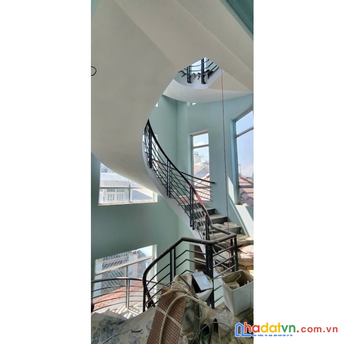 Lô góc 3 mặt thoáng – chdv 24 phòng – trung tâm quận 9 cũ – dòng tiền 100 triệu/tháng