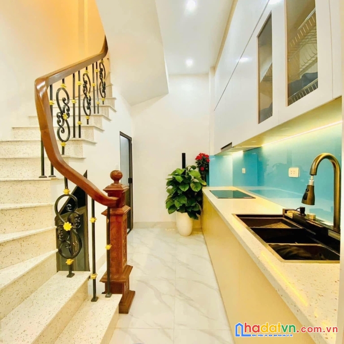 Bán nhà đẹp như khách sạn, full nội thất, phố quan thổ 1, đống đa, 4 tầng 3 ngủ chỉ 5.79 tỷ
