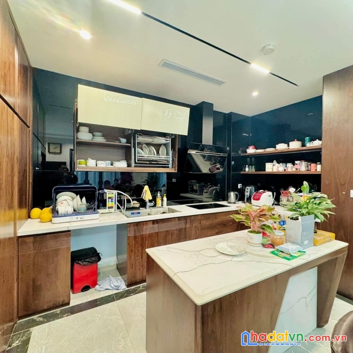 Cực hiếm !!! bán nhà pháo đài láng 42m2 - 4 tầng - mặt tiền 3.8m - 15.5 tỷ - phân lô - ô tô vào nhà